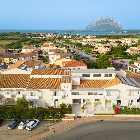 Felix Hotels - Hotel Residence Porto San Paolo Порто-Сан-Паоло Экстерьер фото