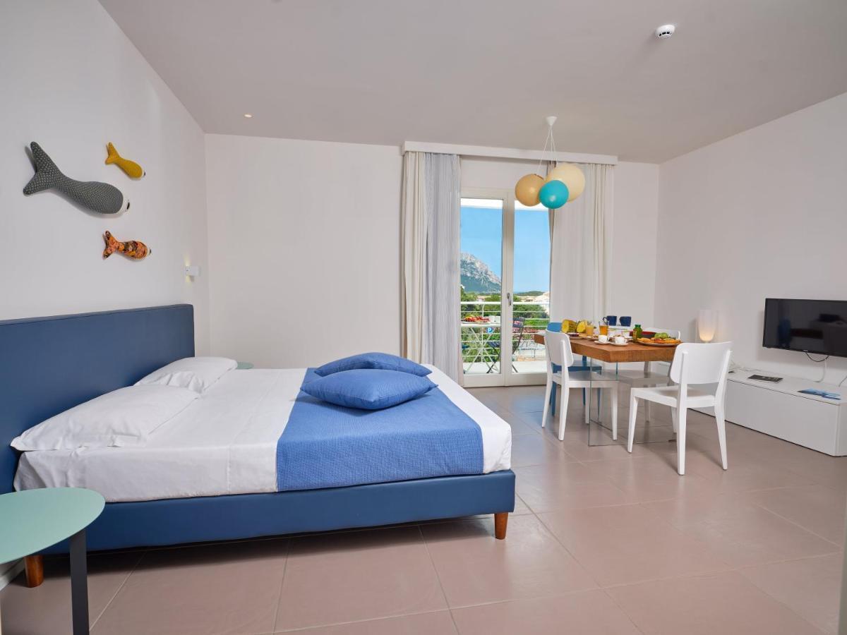 Felix Hotels - Hotel Residence Porto San Paolo Порто-Сан-Паоло Экстерьер фото