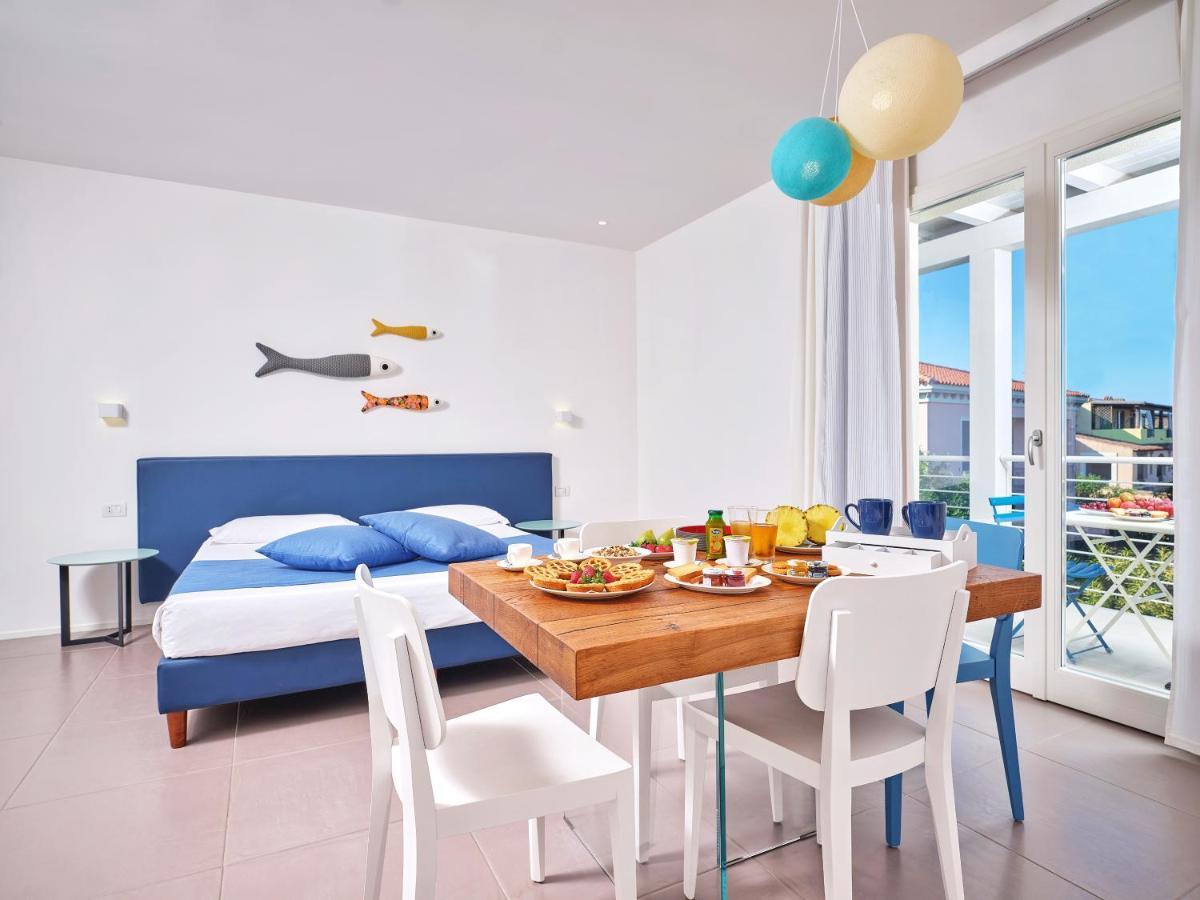 Felix Hotels - Hotel Residence Porto San Paolo Порто-Сан-Паоло Экстерьер фото
