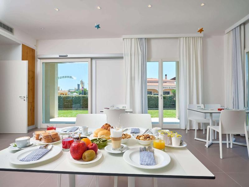 Felix Hotels - Hotel Residence Porto San Paolo Порто-Сан-Паоло Экстерьер фото
