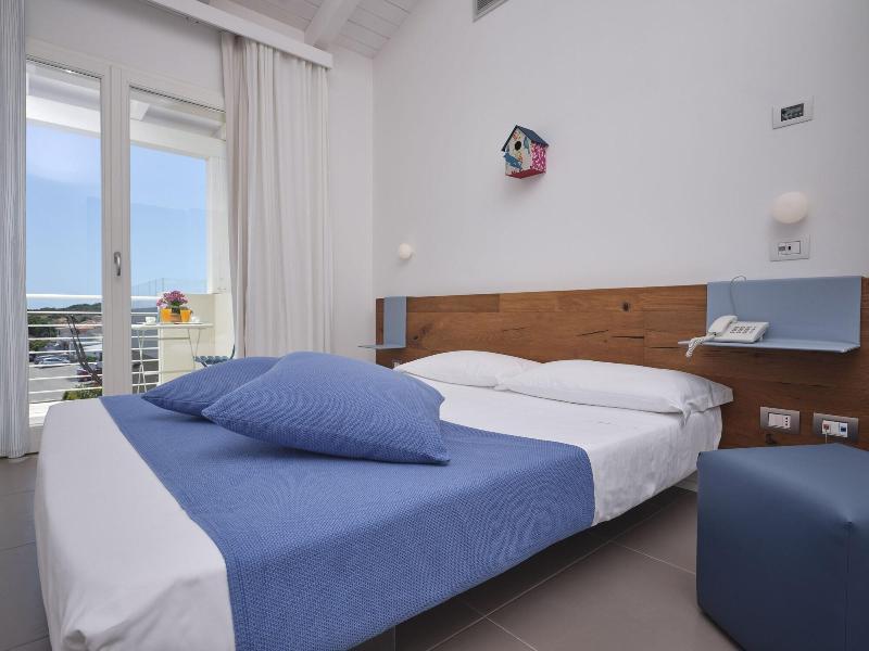 Felix Hotels - Hotel Residence Porto San Paolo Порто-Сан-Паоло Экстерьер фото
